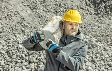 Nowoczesna odzież robocza Softshell – właściwości i zastosowanie